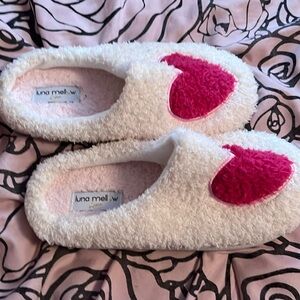 New house shoes for little girls white with pink heart